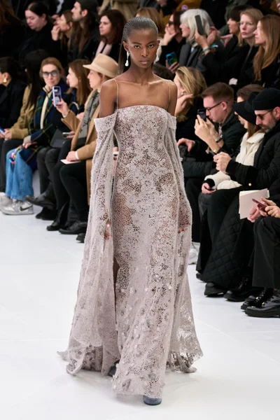 Look 24